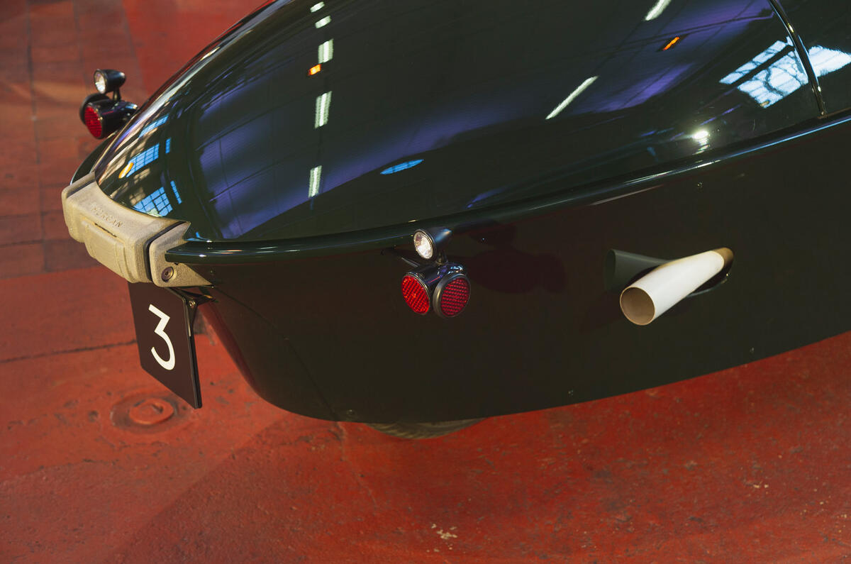 88 Morgan Super 3 2022 Autocar green rear end 88 Morgan Super 3 2022 Autocar green rear end