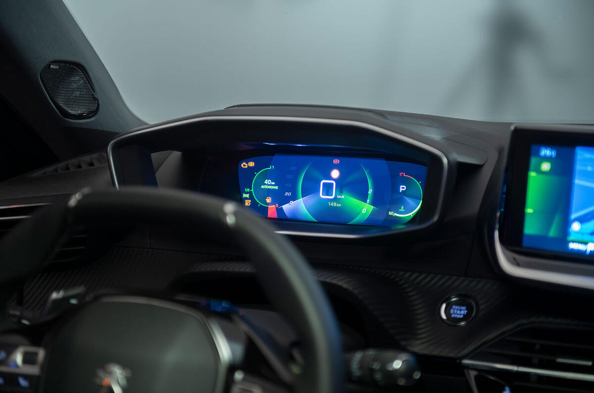 Peugeot e-2008 reveal studio - instruments