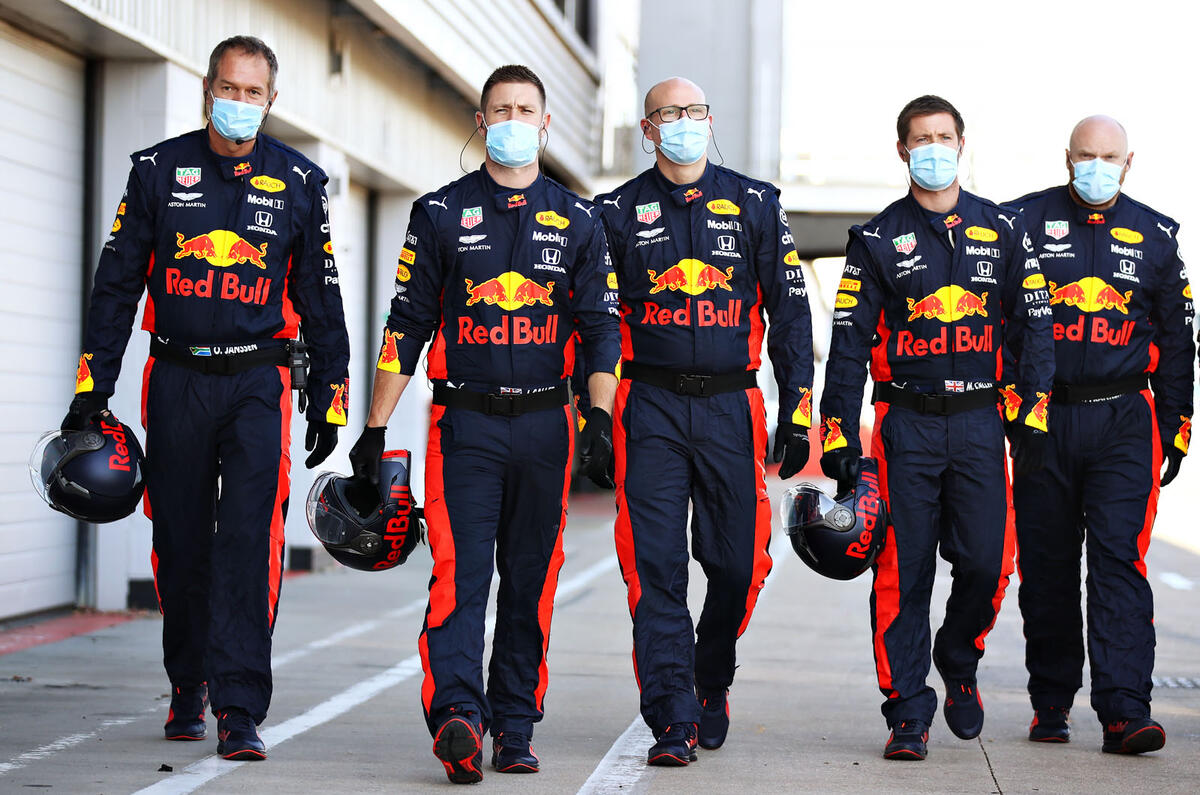 Beyond the scenes of Red Bull-Honda - pit crew Beyond the scenes of Red Bull-Honda - pit crew