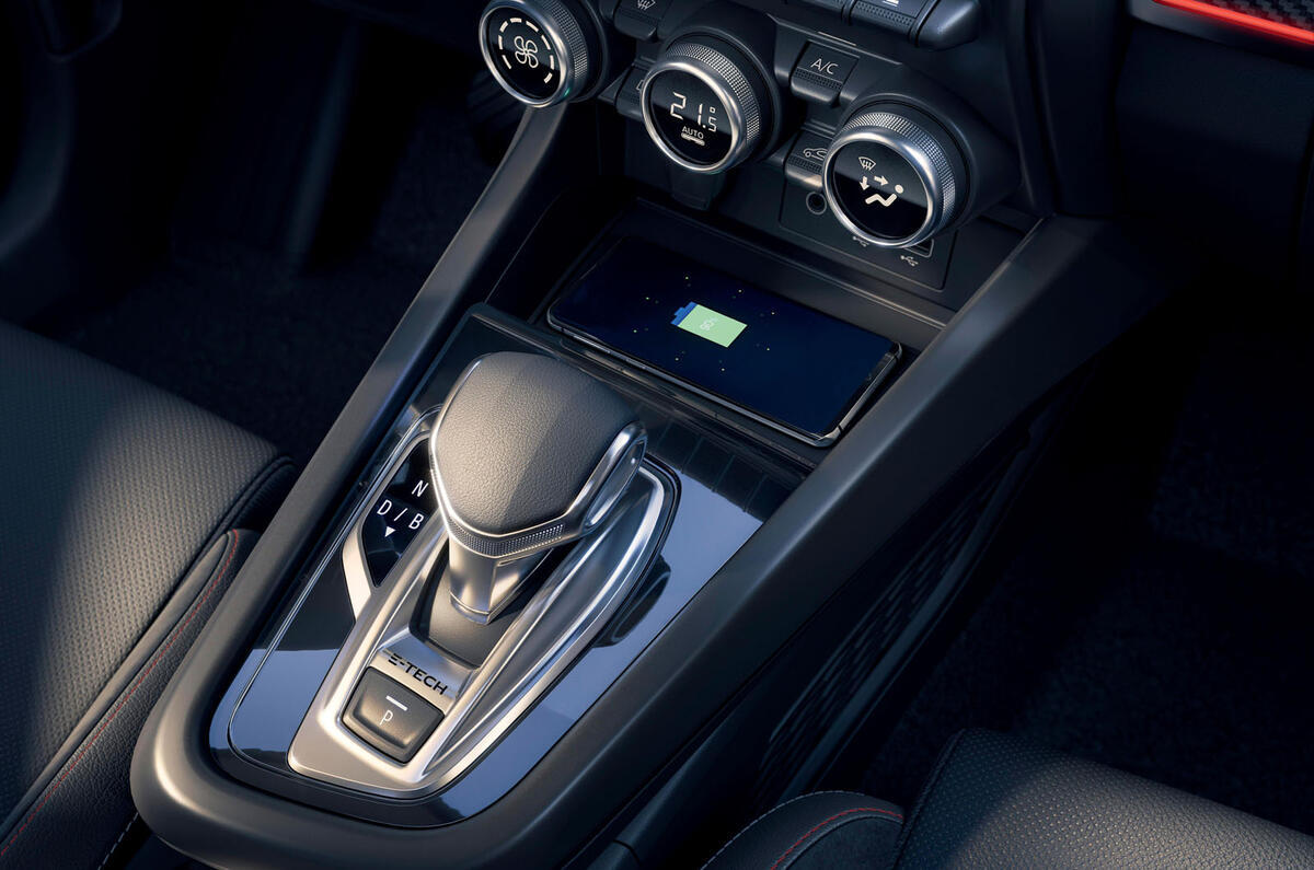 2021 Renault Arkana official European images - gearstick 2021 Renault Arkana official European images - gearstick