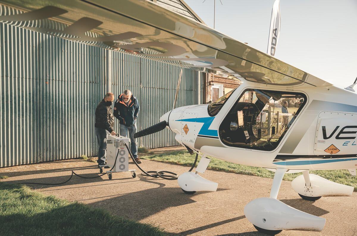 88 Skoda Enyaq vs electric plane 2022 demo 88 Skoda Enyaq vs electric plane 2022 demo