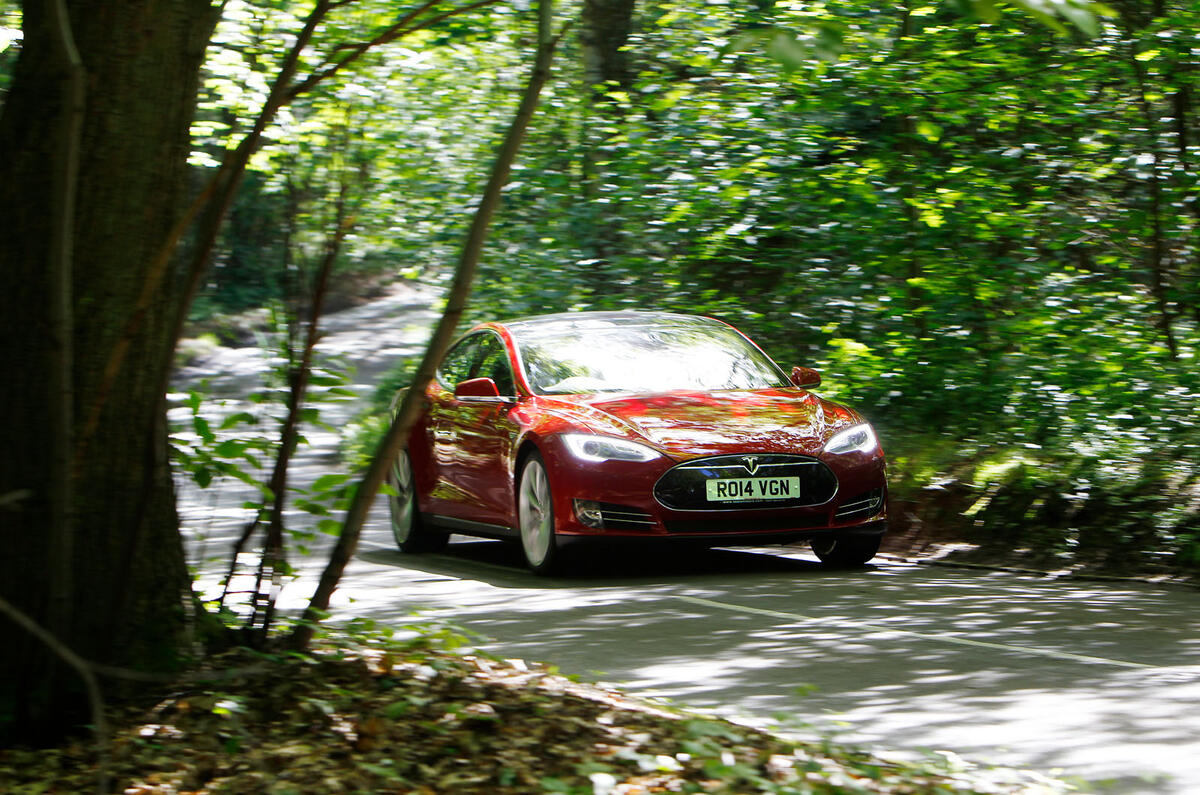 Tesla Model S road test rewind - on the road Tesla Model S road test rewind - on the road