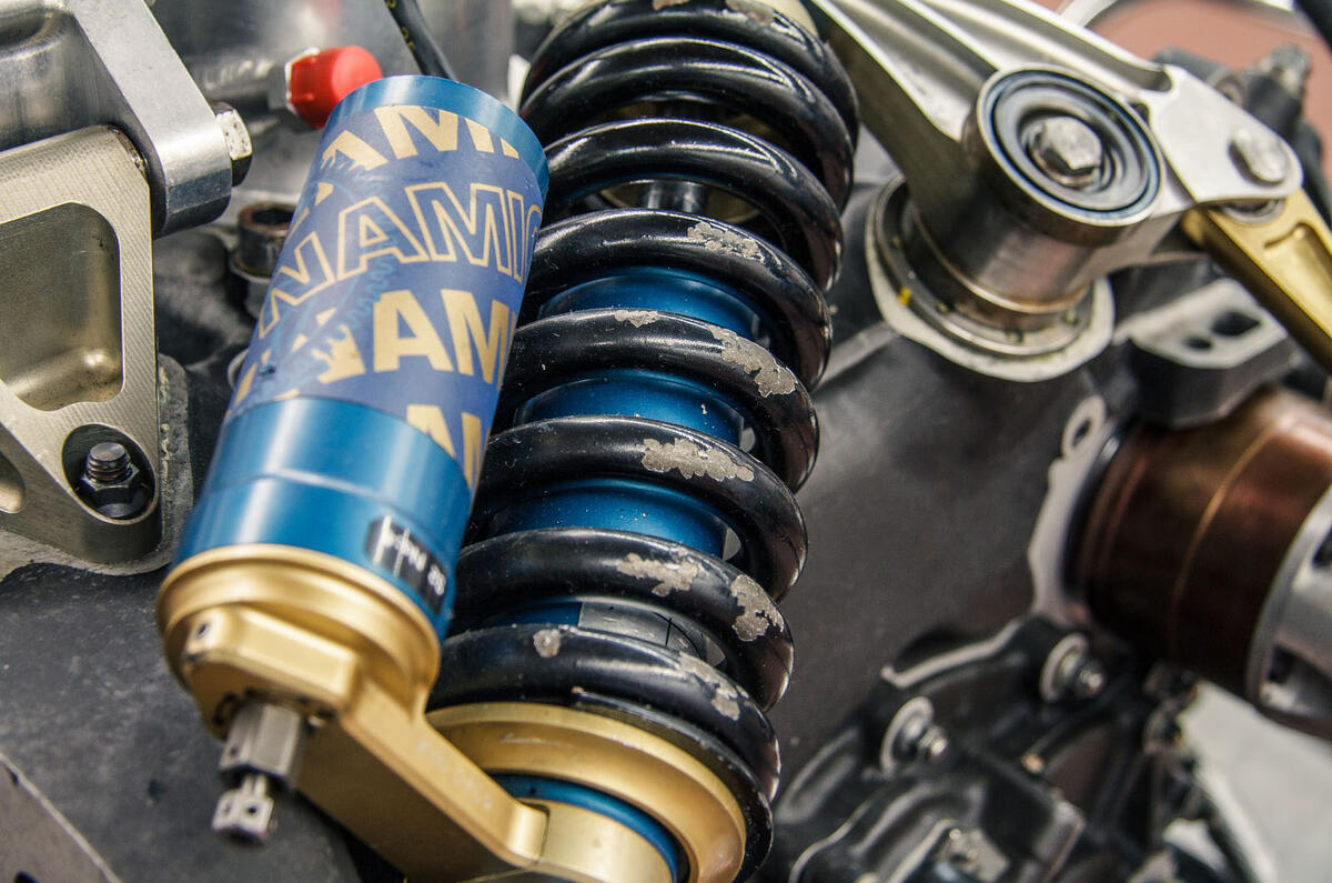 Waking the Toyota GT-One - suspension