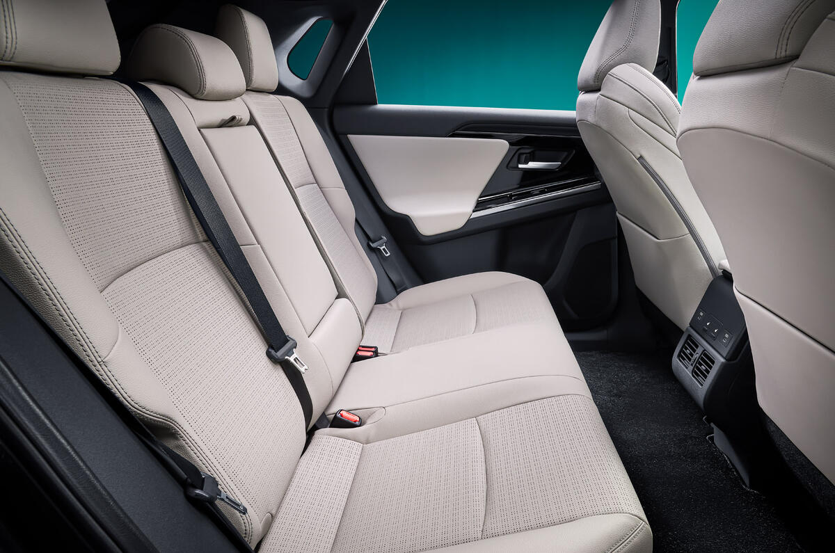 88 Toyota ZEV concept official reveal rear seats 88 Toyota ZEV concept official reveal rear seats