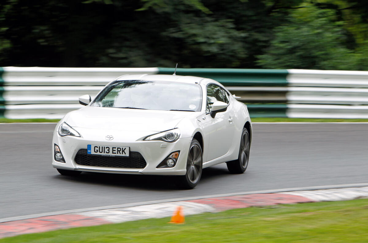Toyota GT86 2011 - tracking front Toyota GT86 2011 - tracking front