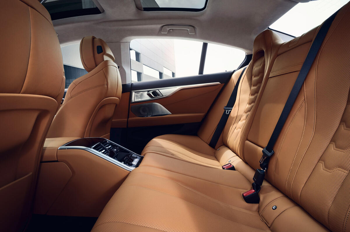 89 2022 BMW 8 Series refresh grancoupe rear seats 89 2022 BMW 8 Series refresh grancoupe rear seats