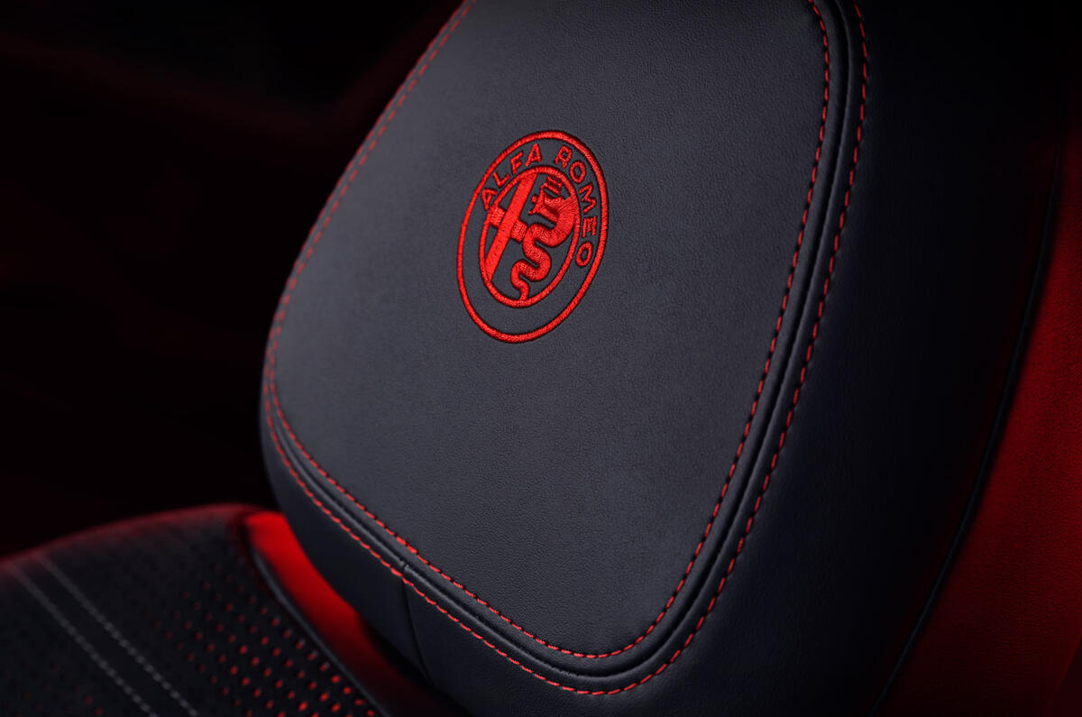 89 Alfa Romeo Tonale reveal 2022 seat details 89 Alfa Romeo Tonale reveal 2022 seat details