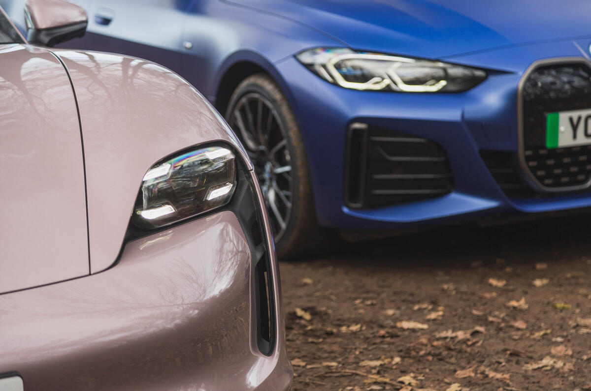 89 BMW i4 vs porsche taycan twin test porsche headlights