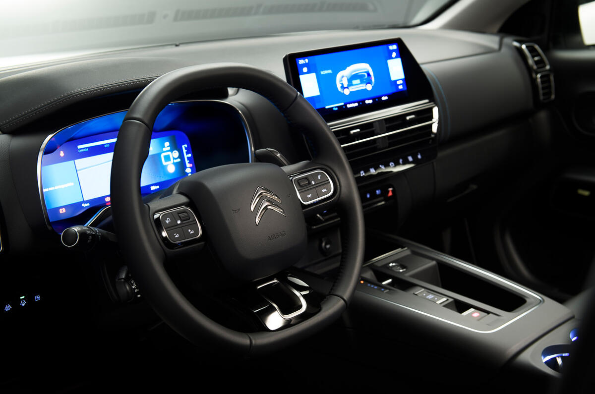 89 Citroen C5 Aircross 2022 facelift official images studio interior 89 Citroen C5 Aircross 2022 facelift official images studio interior