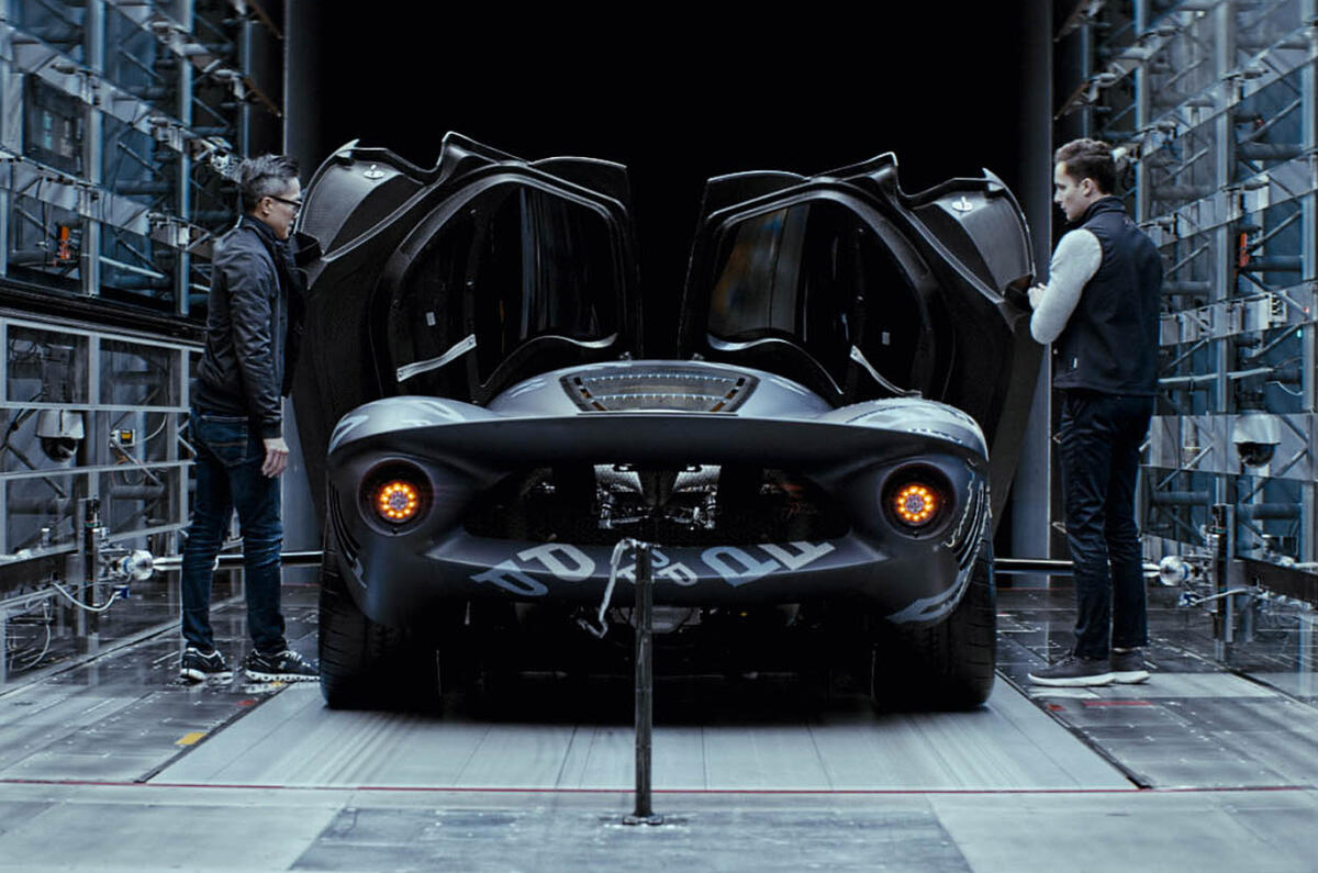 89 De Tomaso x capricorn doors open