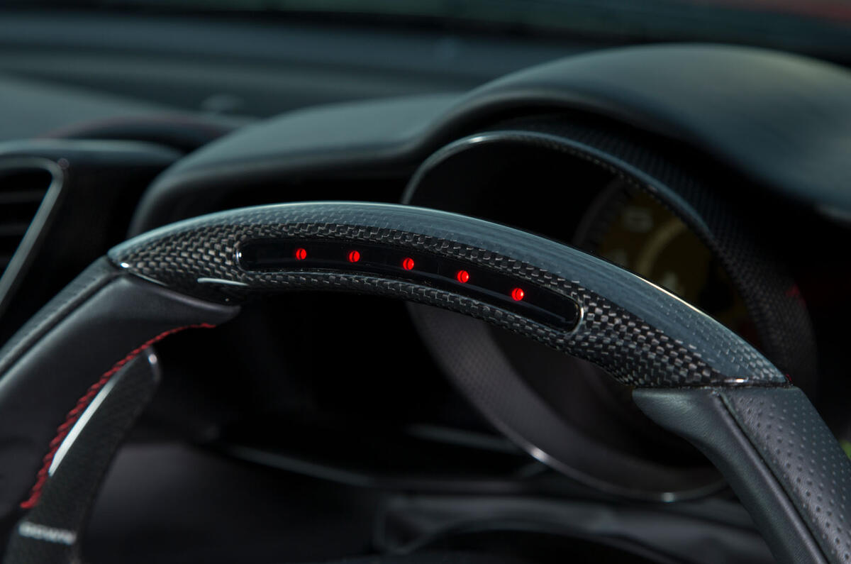 Ferrari 488 GTB rewind - shift indicator Ferrari 488 GTB rewind - shift indicator