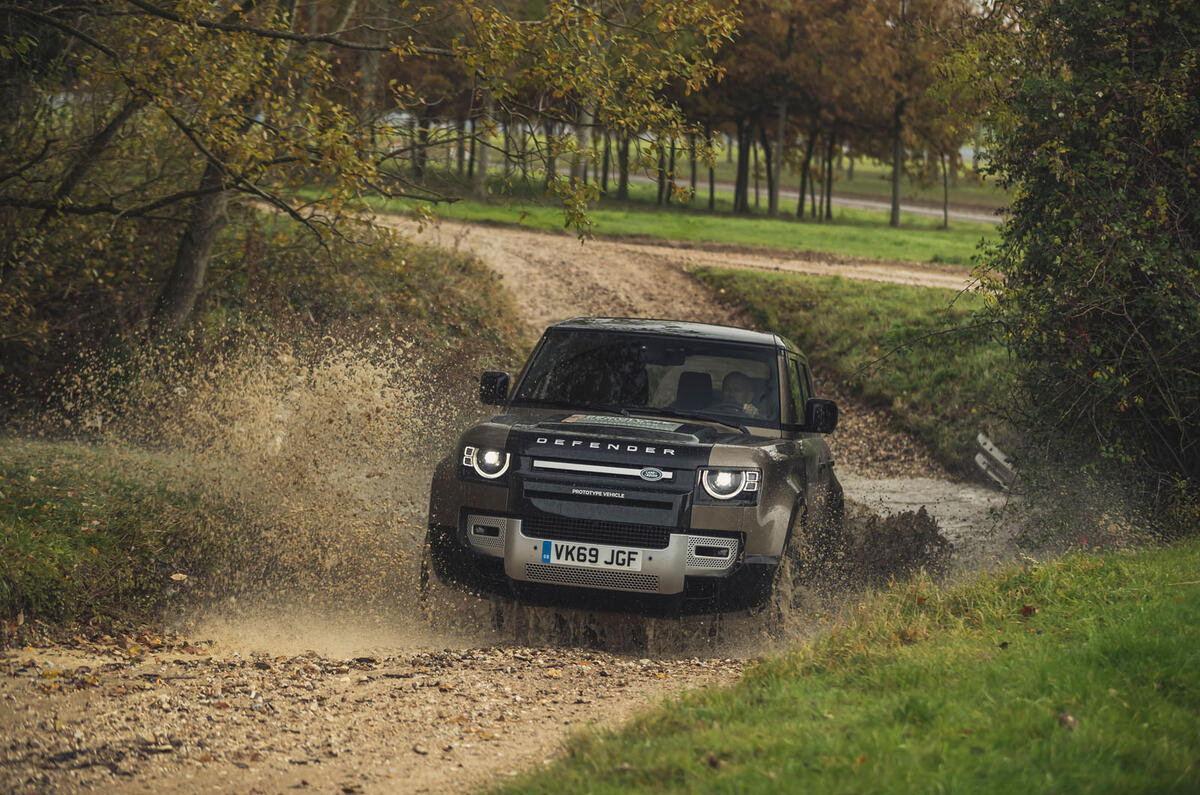 Jaguar Land Rover Cross Country - splash Jaguar Land Rover Cross Country - splash