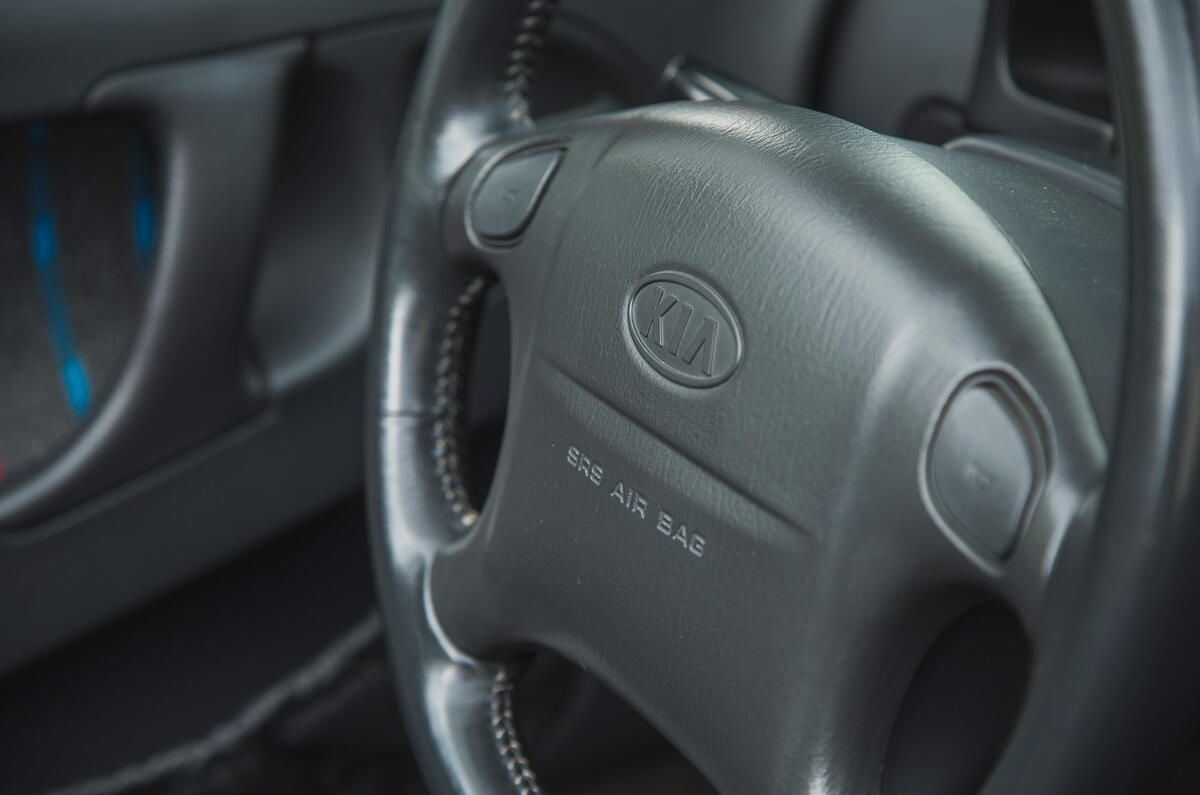 89 Kia Elan revisit 2021 steering wheel 89 Kia Elan revisit 2021 steering wheel