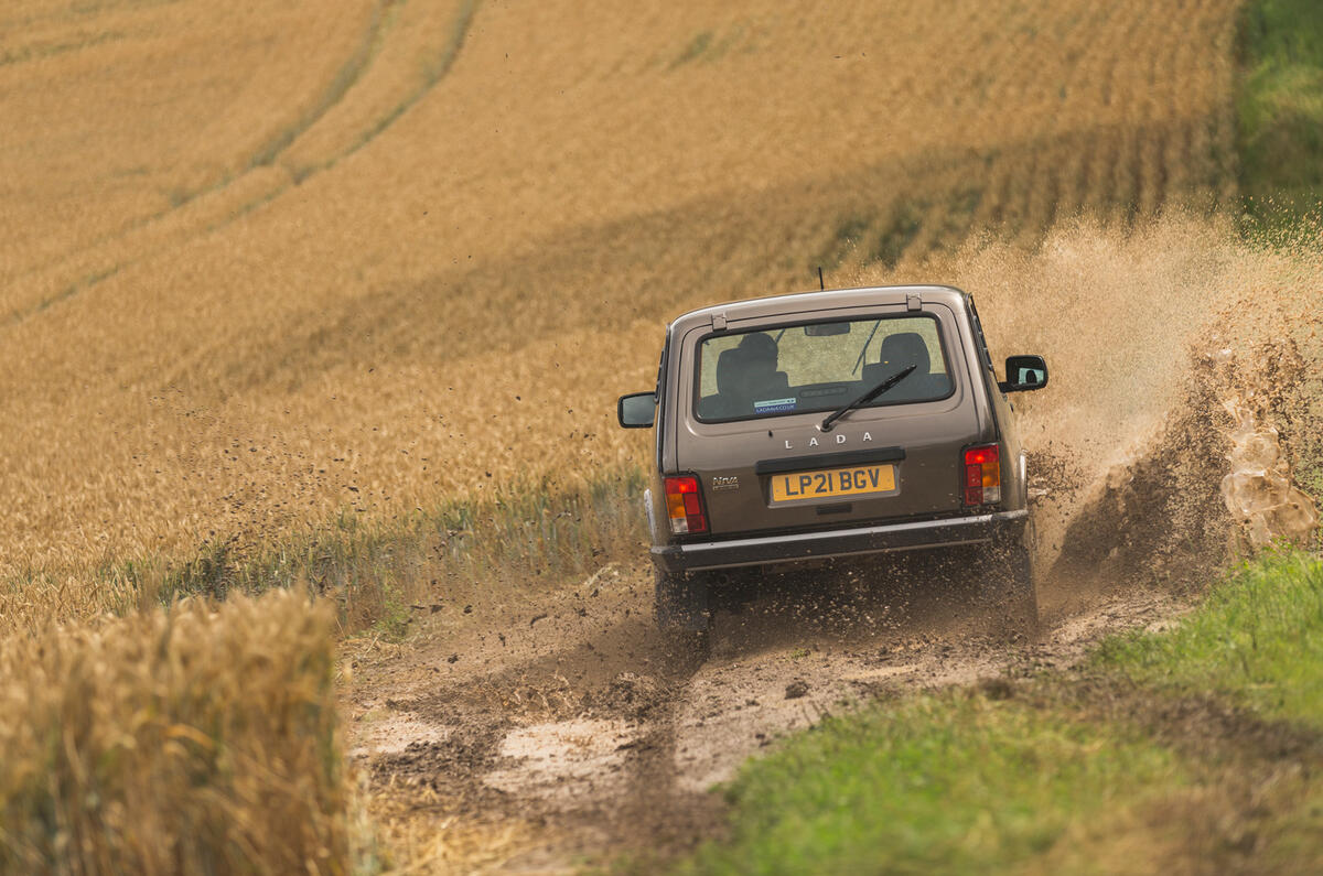 89 Lada Niva EOL feature splash rear 89 Lada Niva EOL feature splash rear