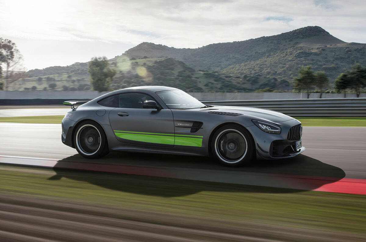 Mercedes-AMG GT R Pro 2018 LA motor show reveal - track side