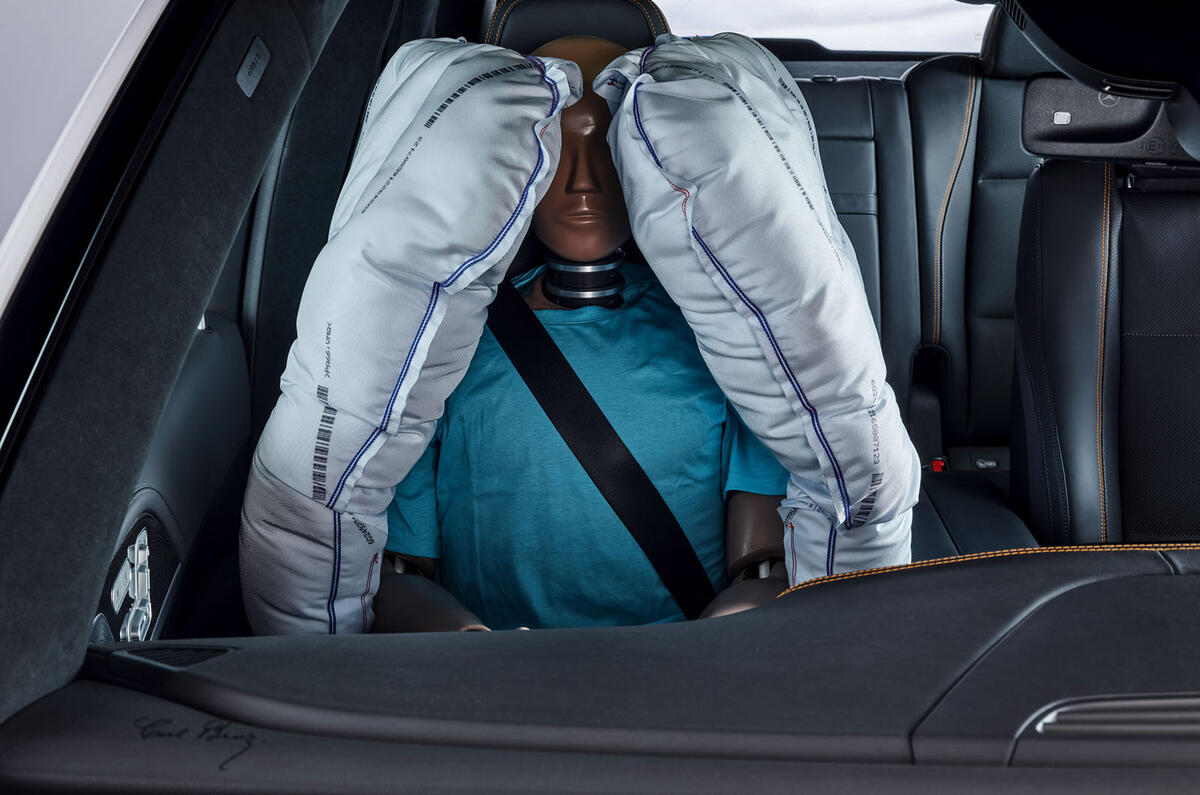 Mercedes-Benz ESF 2019 concept - official press images - passenger airbag