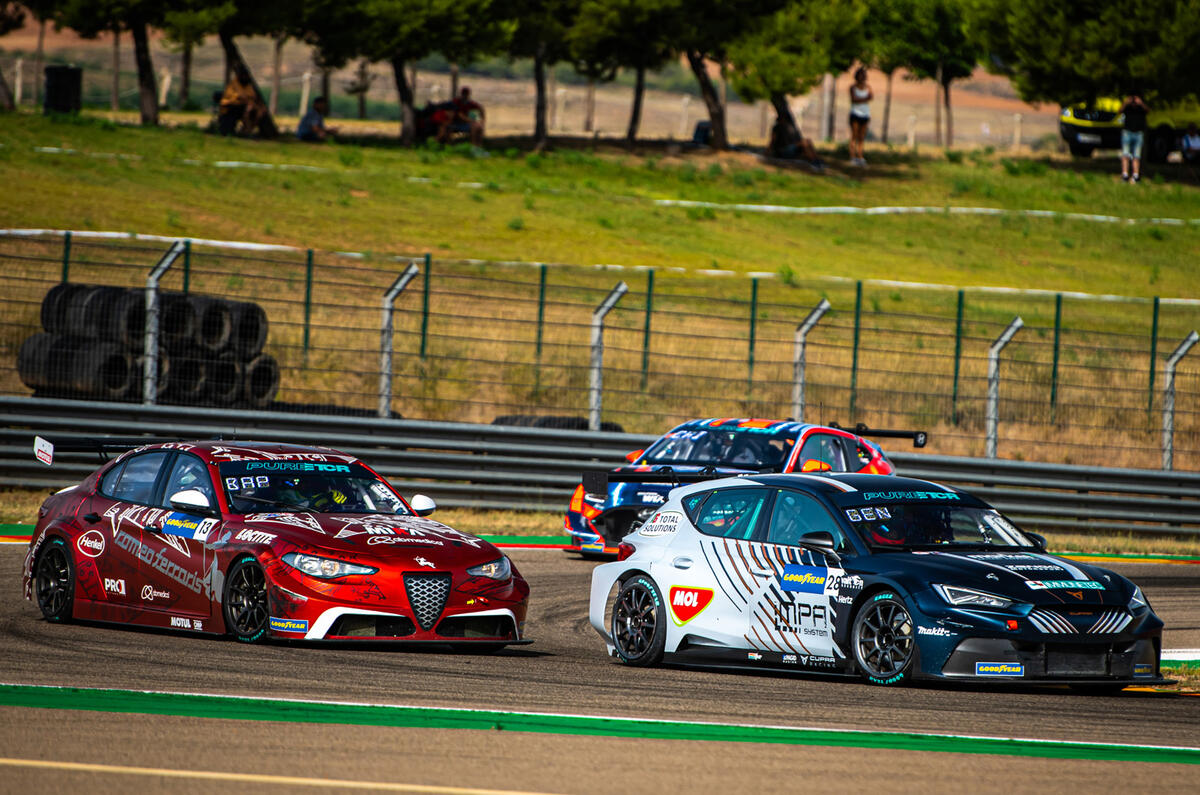 89 Pure ETCR feature 2021 cornering 89 Pure ETCR feature 2021 cornering