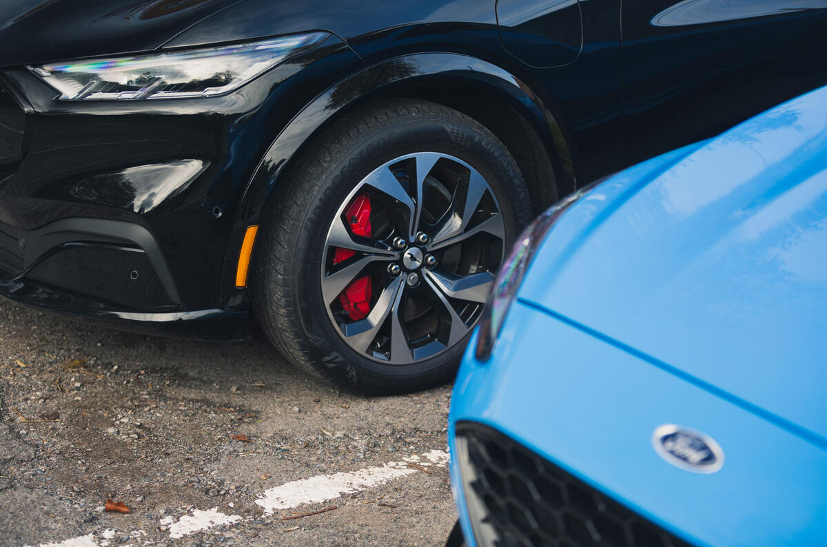 89 road testers christmas lunch 2021 ford static wheels