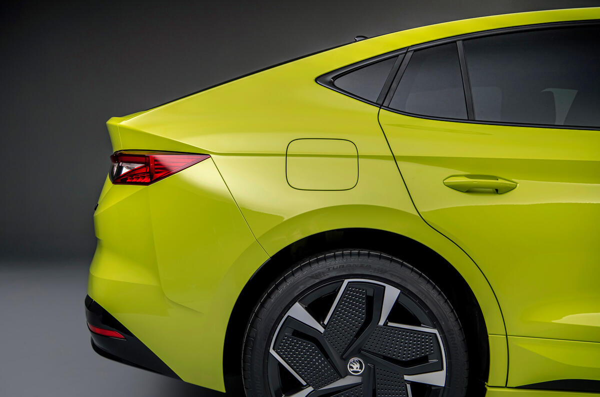 89 Skoda Enyaq coupe vRS 2022 official images sloping roof