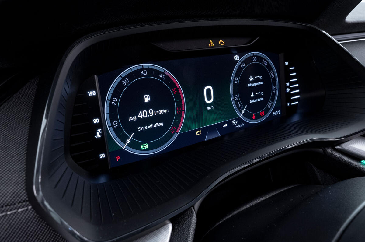 2020 Skoda Octavia official studio - instruments