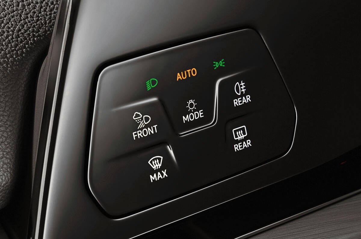 2020 Volkswagen Golf Mk8 official press - ADAS controls