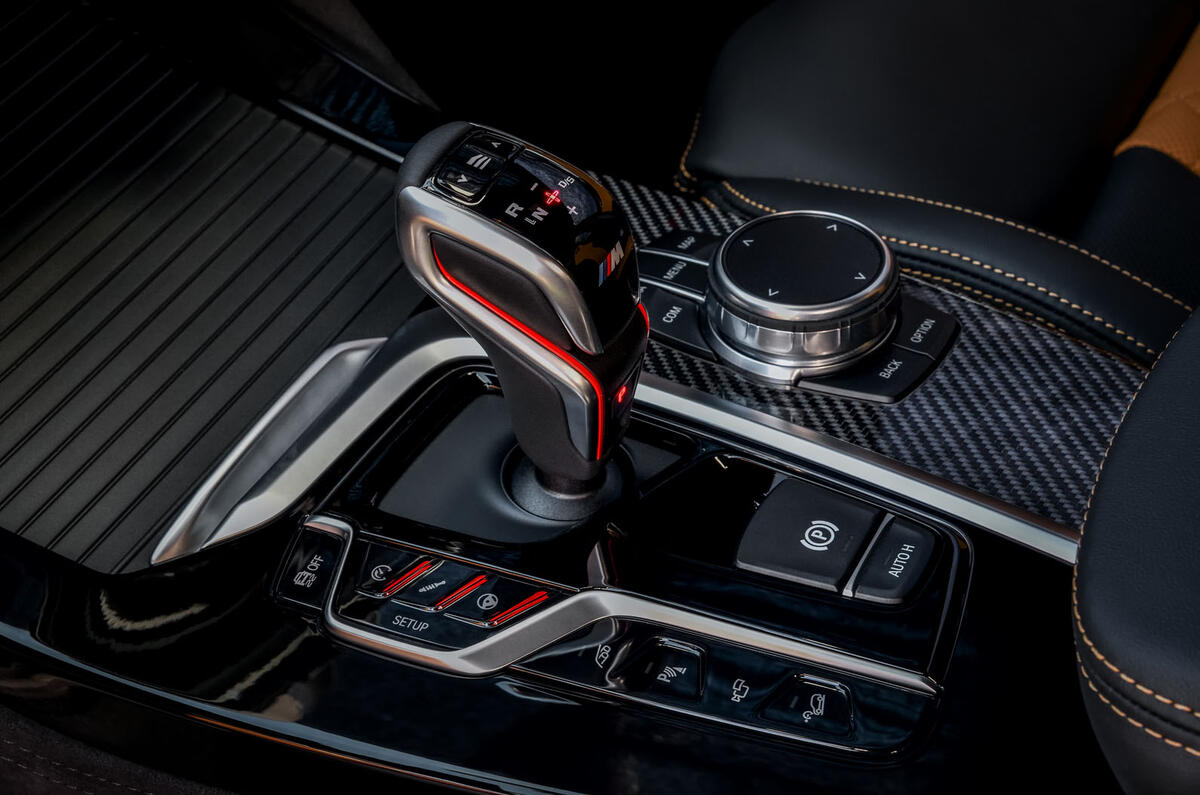 BMW X3M official press - centre console