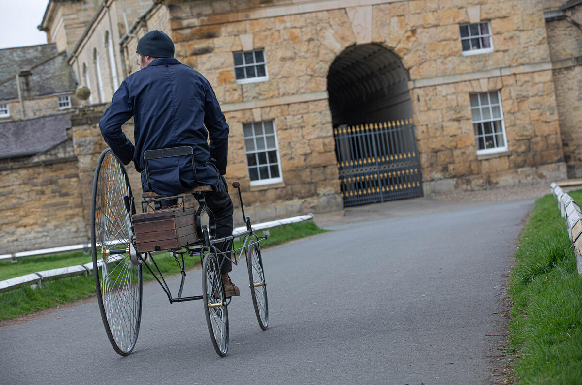 8 210401 MBW Trouve 6694