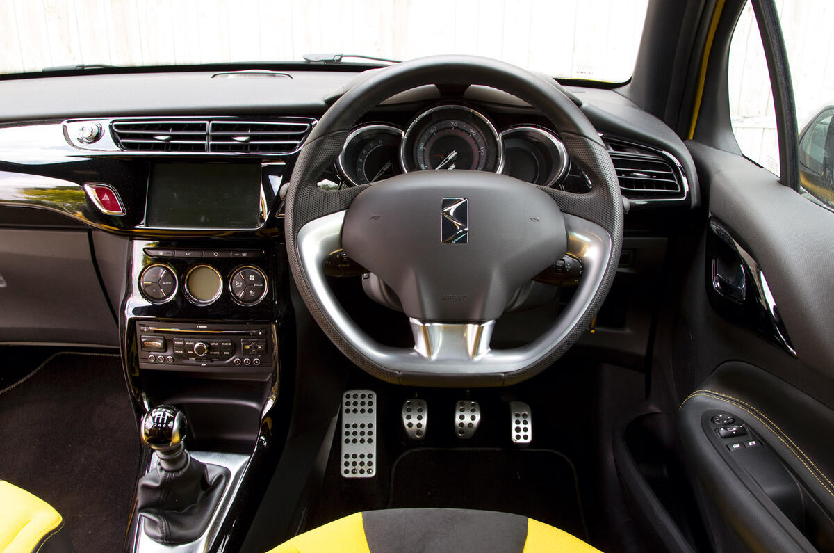 8 DS3 2010 000 8 DS3 2010 000