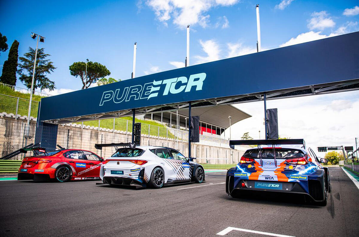 8 ETCR group shot 1 8 ETCR group shot 1