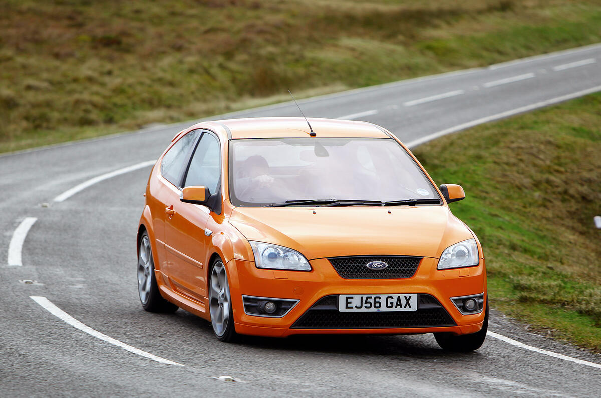 Ford Focus ST - tracking front Ford Focus ST - tracking front