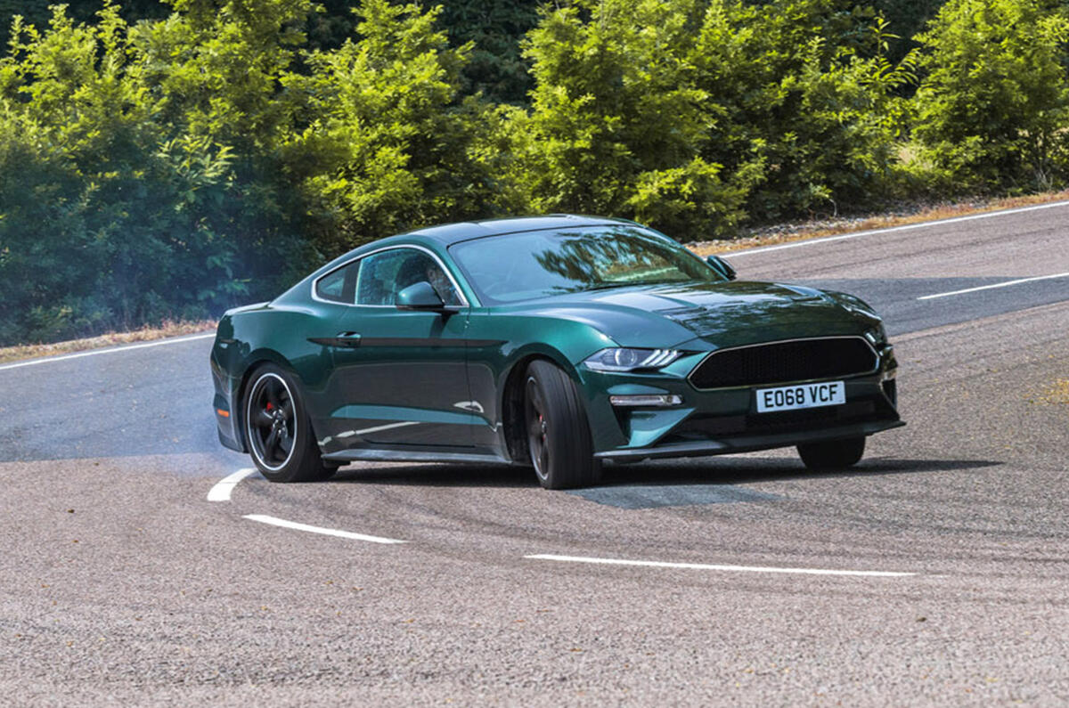 Ford Mustang - tracking side Ford Mustang - tracking side