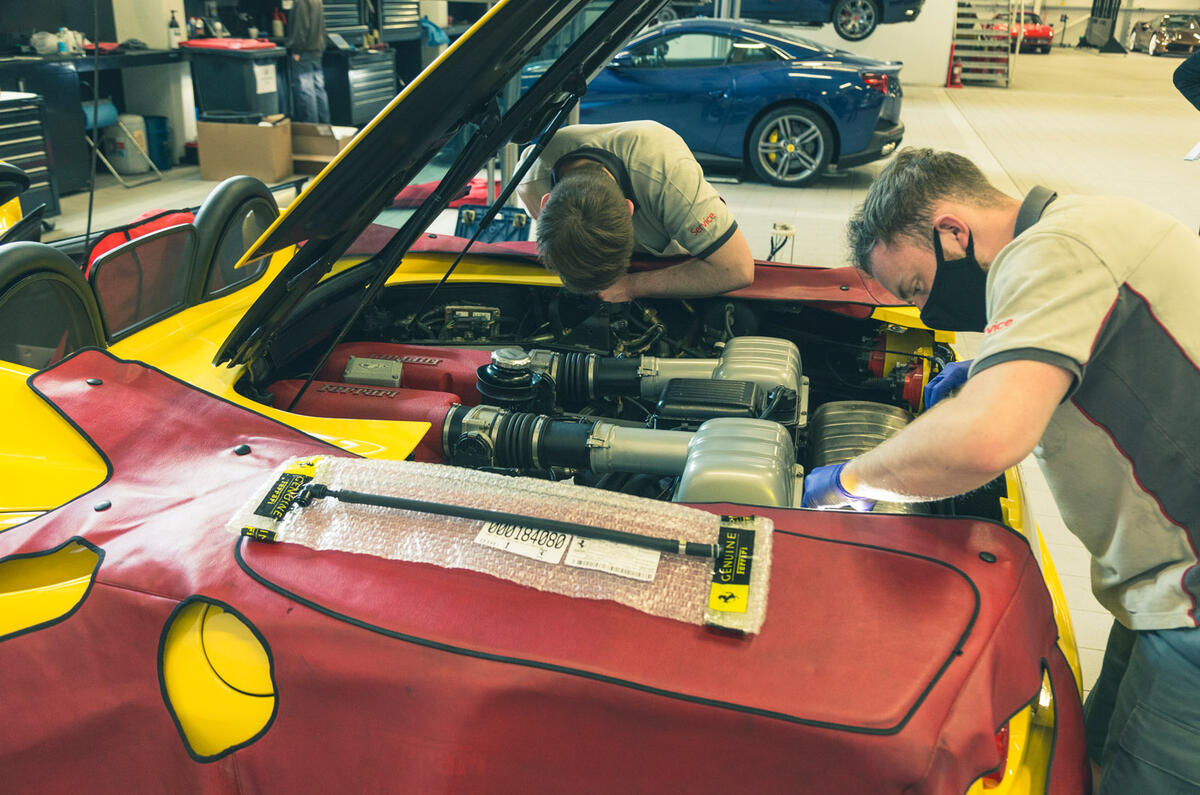 8 LUC Ferrrari Classic service Dick Lovett 2021 0058