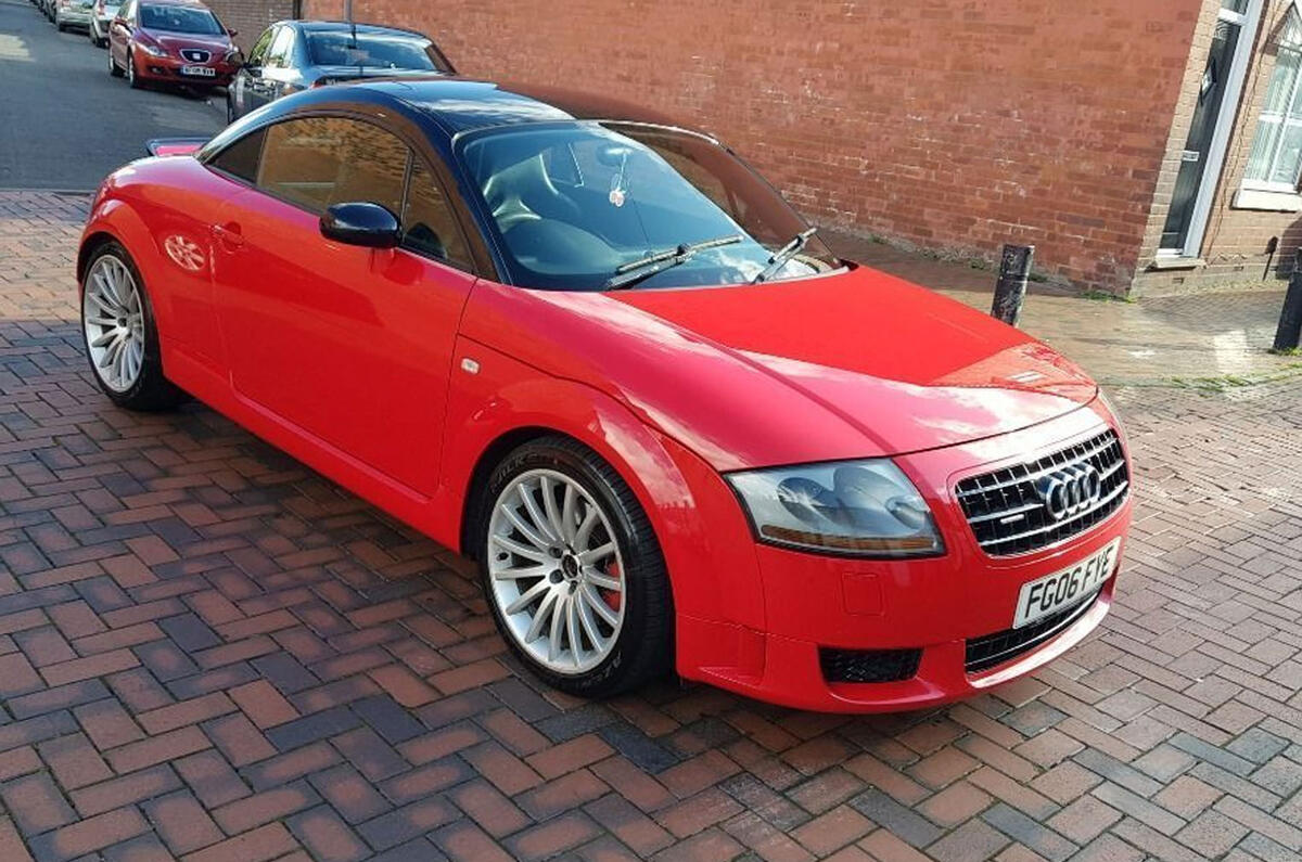 Audi TT Sport quattro coupe - stationary side