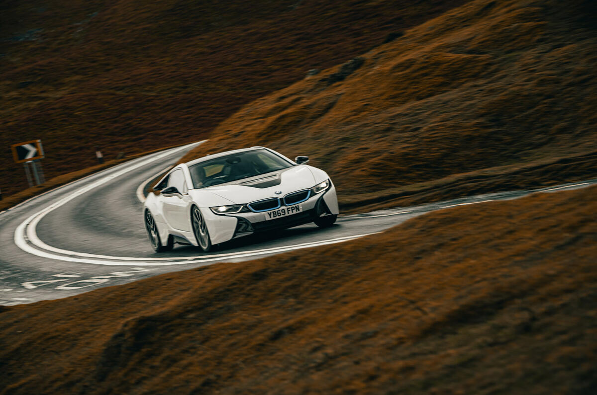 BMW i8 - hero front BMW i8 - hero front