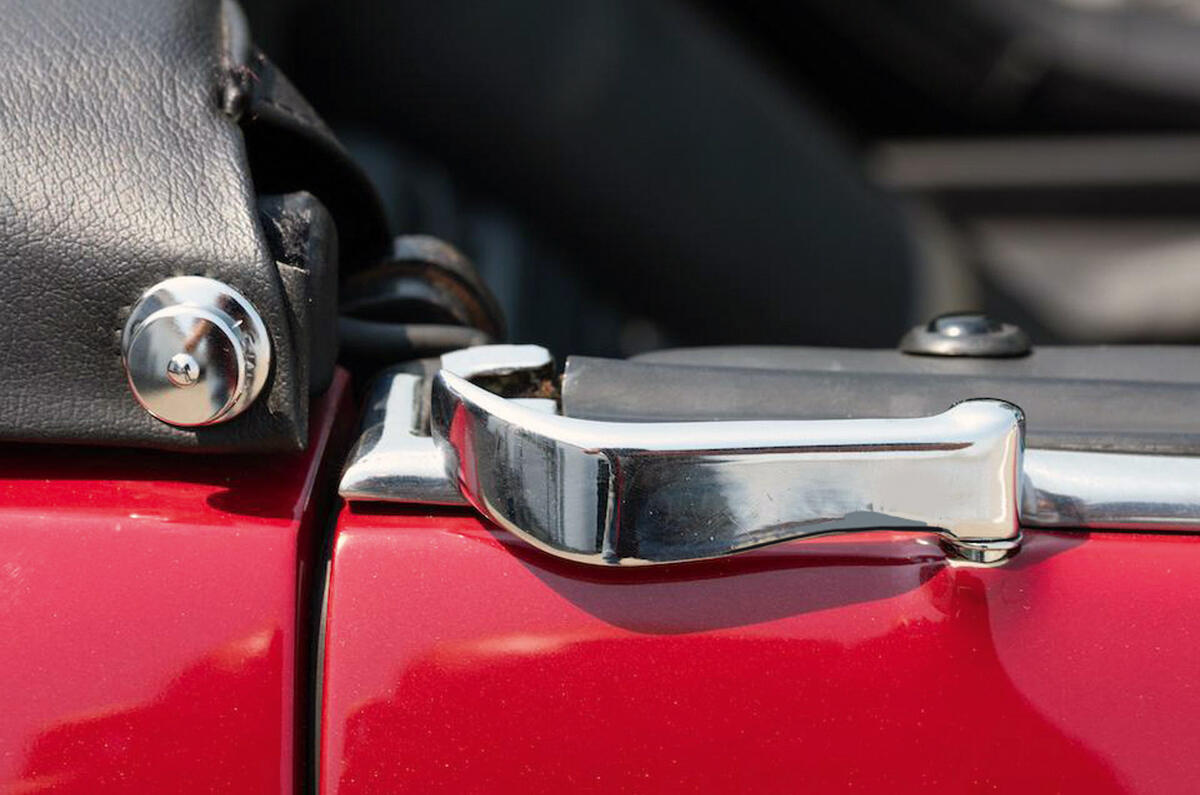 Ferrari 365 Daytona - exterior door handle Ferrari 365 Daytona - exterior door handle