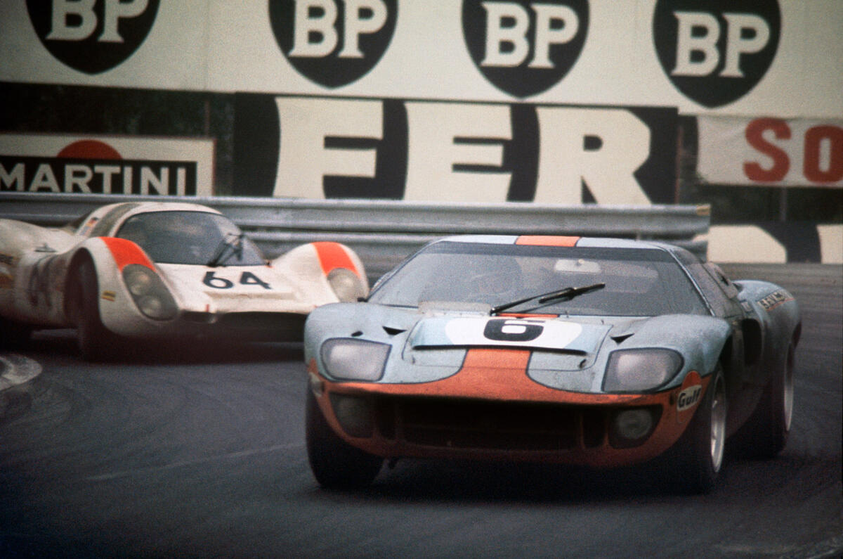 Ford GT40 - hero front