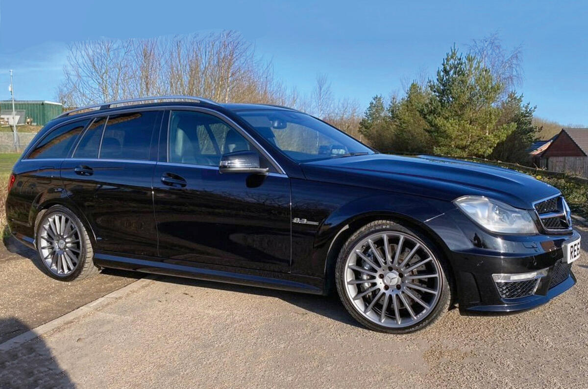 Mercedes-AMG C63 Estate - stationary side