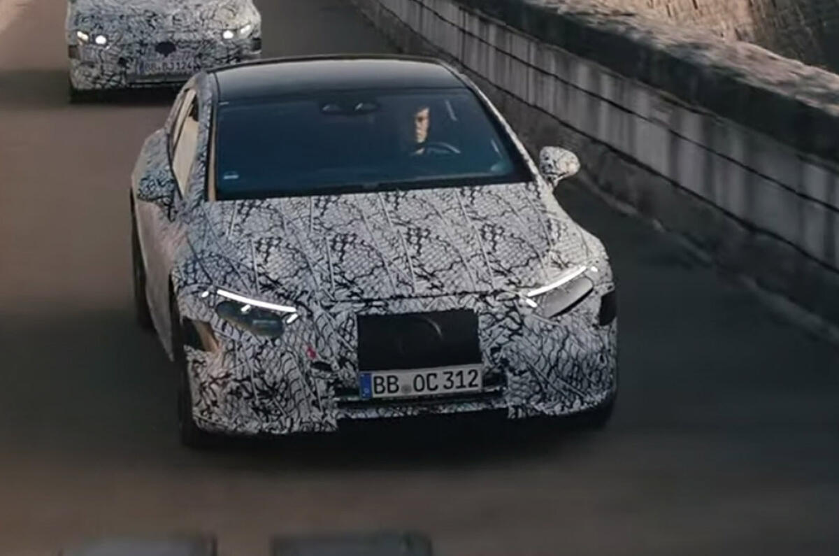 Mercedes EQS - saloon