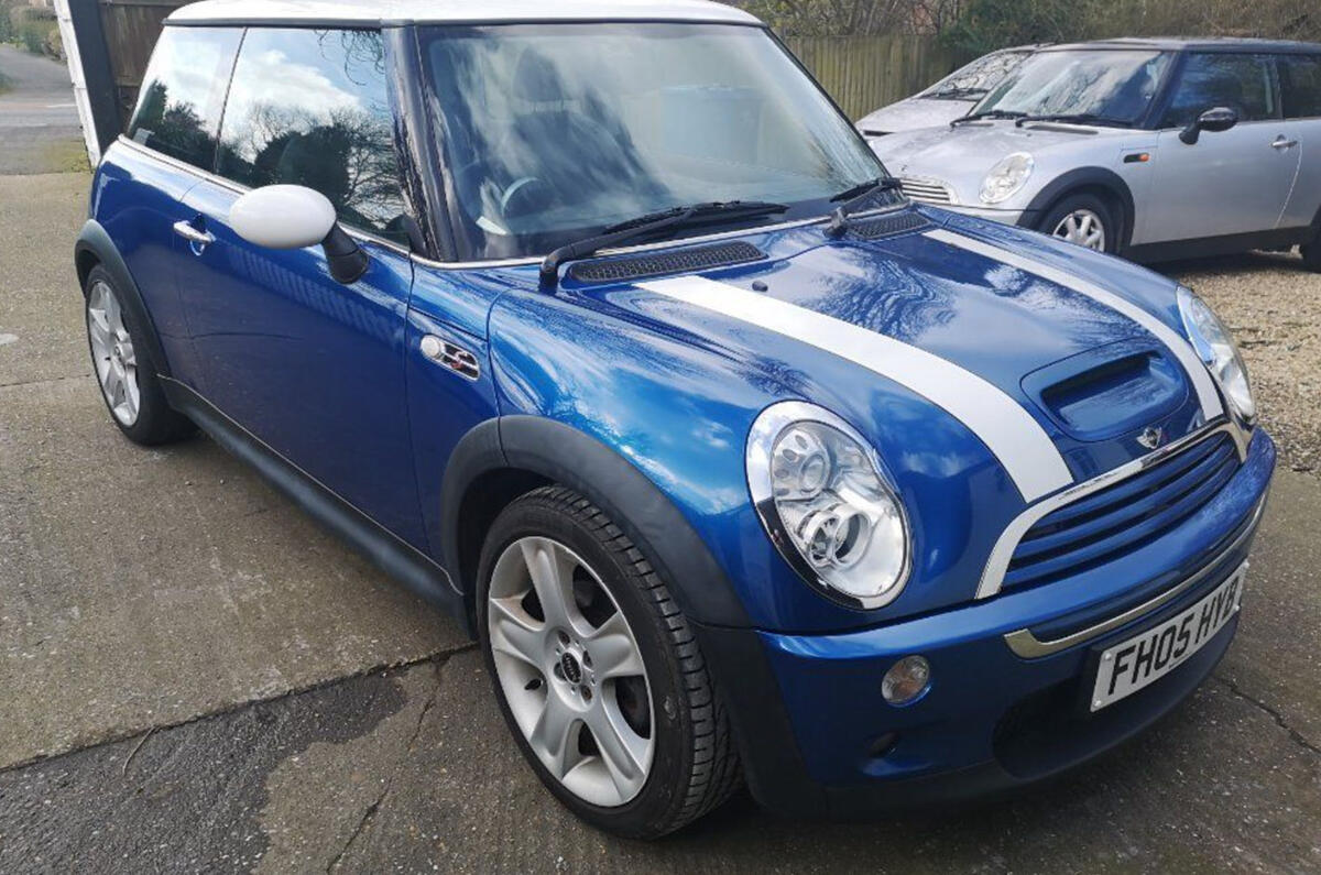 Mini Cooper S 2005 - static front Mini Cooper S 2005 - static front