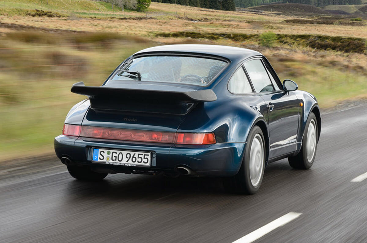 Porsche 911 - rear