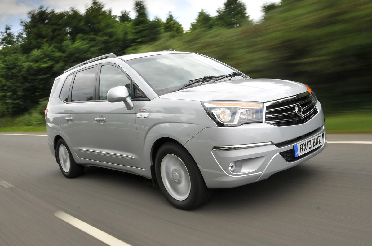 9 ssangyong turismo 9 ssangyong turismo