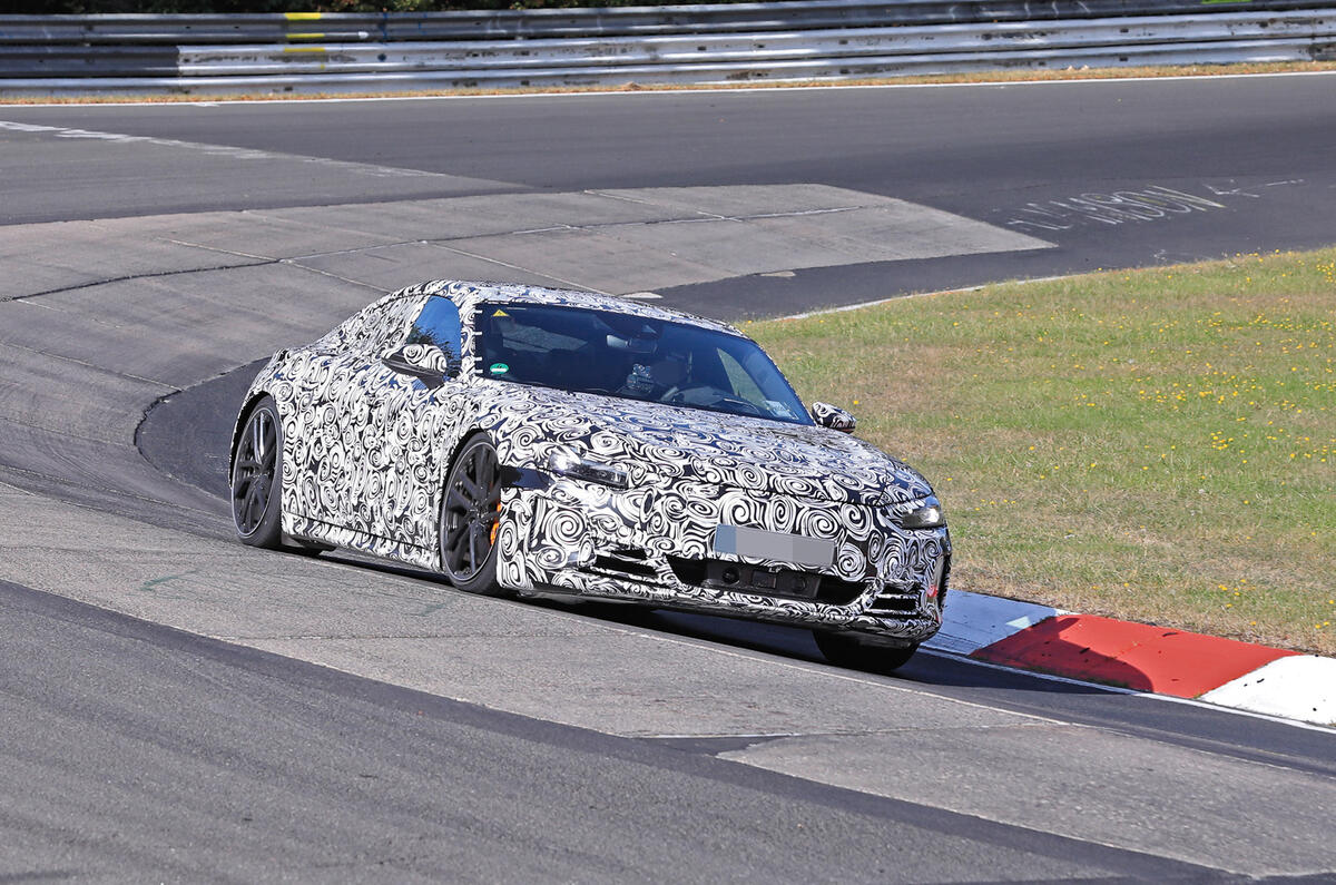 Audi E-tron GT camo tracking - front