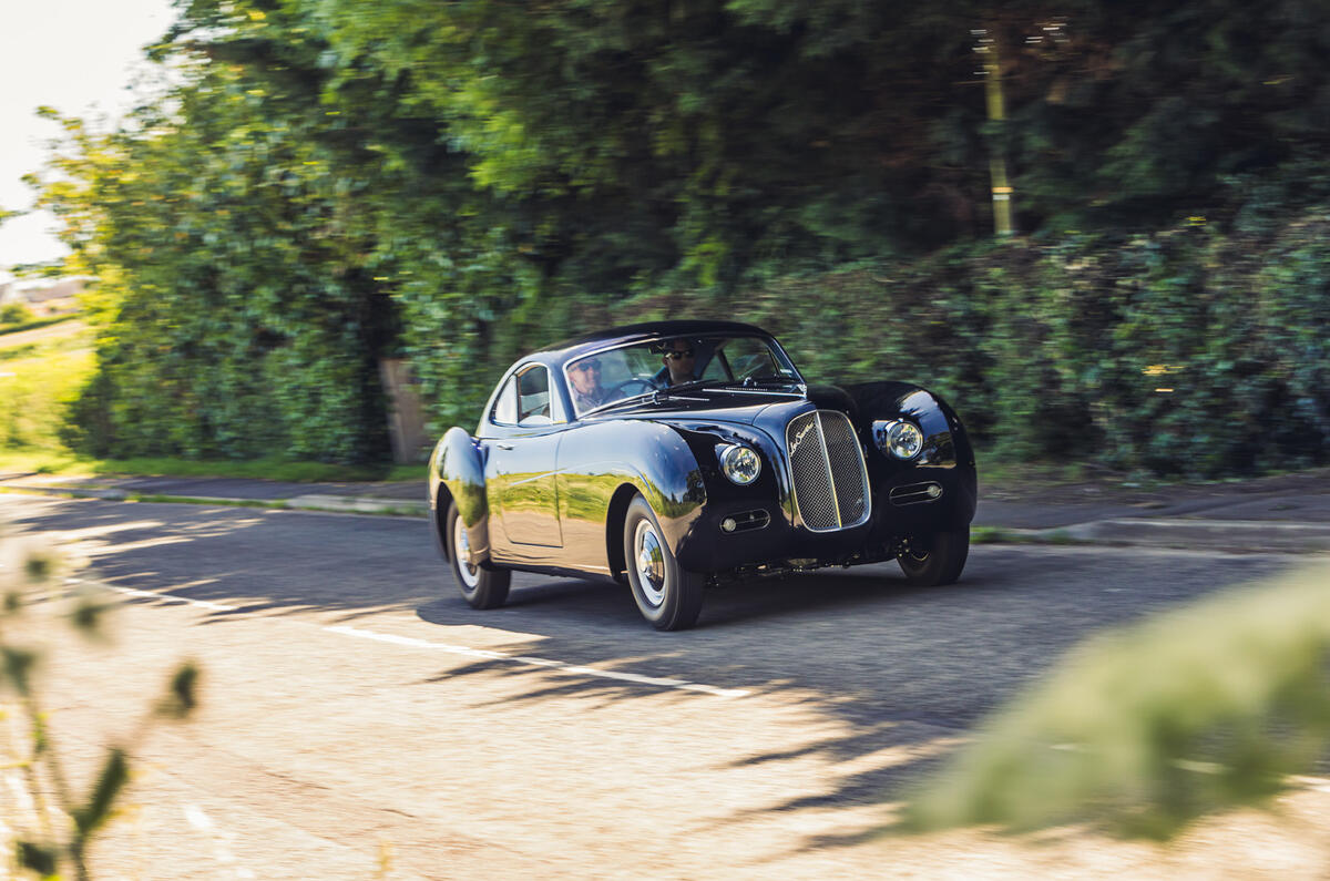 90 Bensport la sarthe feature 2021 on road front 90 Bensport la sarthe feature 2021 on road front