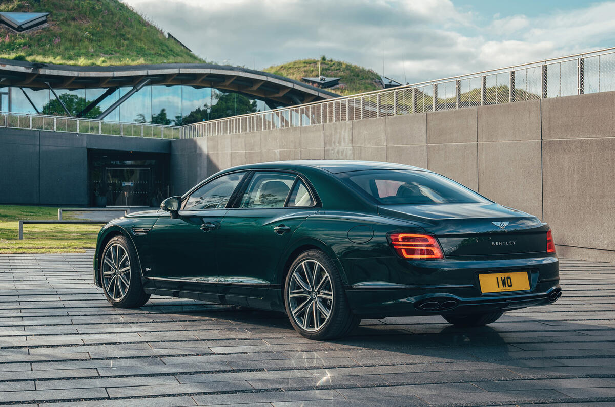 90 Bentley Flying Spur PHEV 2021 official images static rear 90 Bentley Flying Spur PHEV 2021 official images static rear