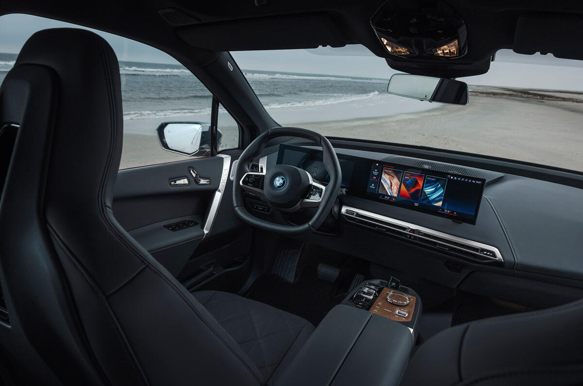 90 BMW iX M60 2022 reveal interior 90 BMW iX M60 2022 reveal interior