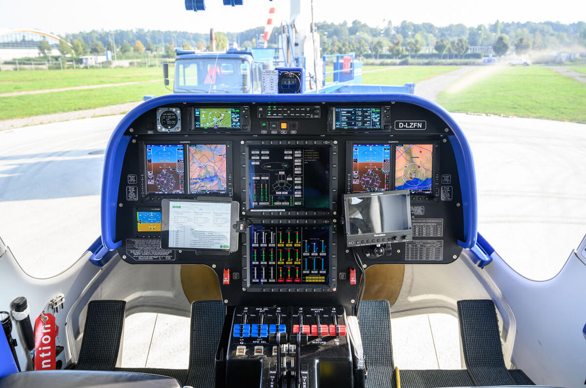 Autocar Christmas Road Test 2020: the Goodyear Blimp - cockpit Autocar Christmas Road Test 2020: the Goodyear Blimp - cockpit