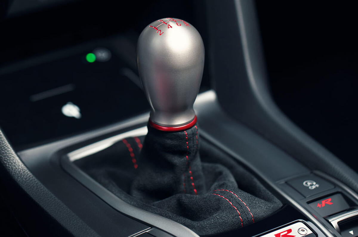 Honda Civic Type R limited edition 2020 official press photos - gearstick Honda Civic Type R limited edition 2020 official press photos - gearstick