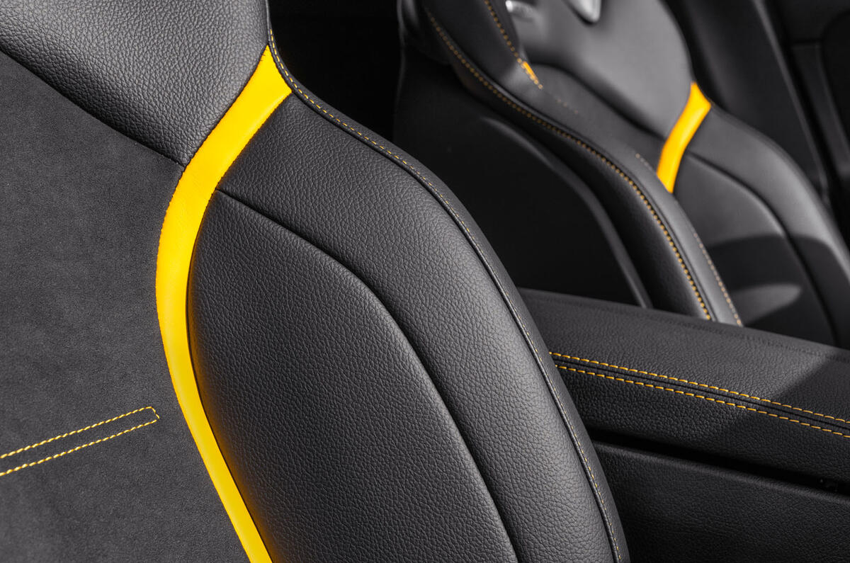 Mercedes-AMG A45 S 2019 official reveal - seat details