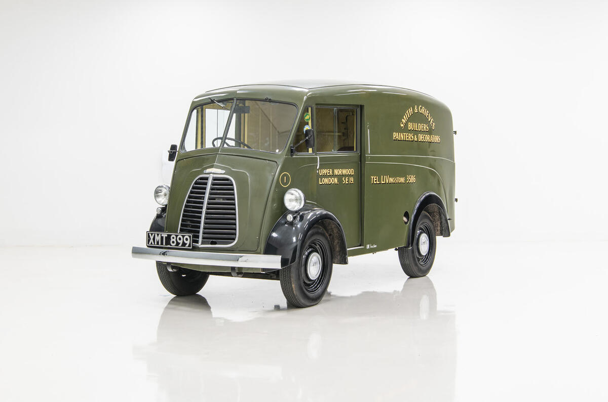Morris JE electric van official images - static original