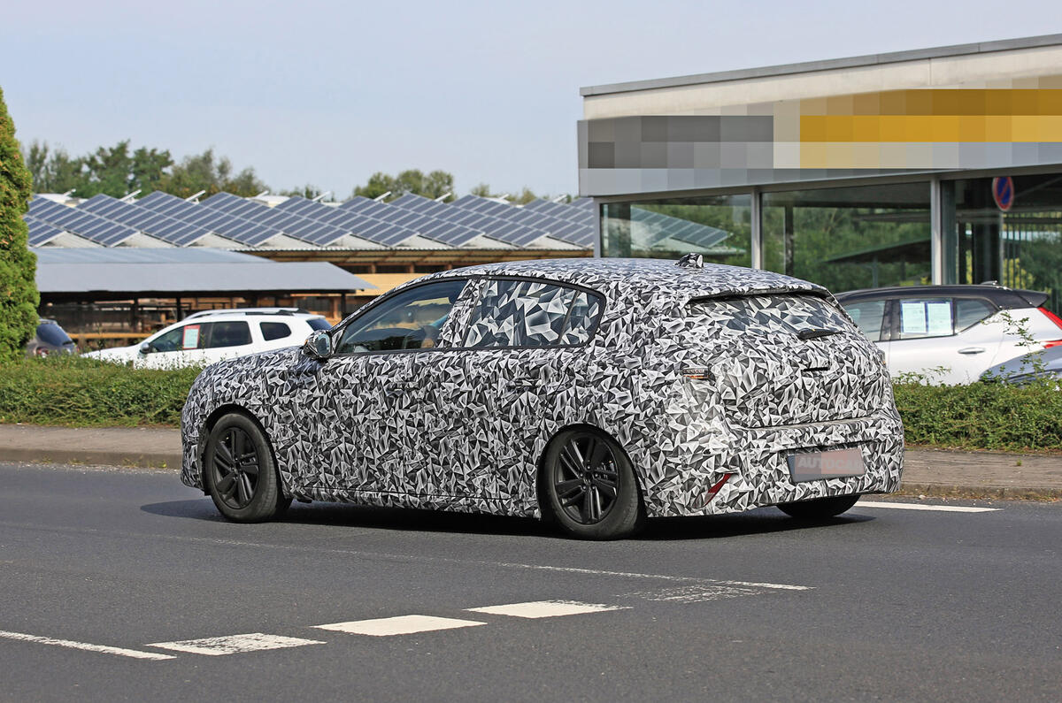 2022 Peugeot 308 prototype - rear 2022 Peugeot 308 prototype - rear